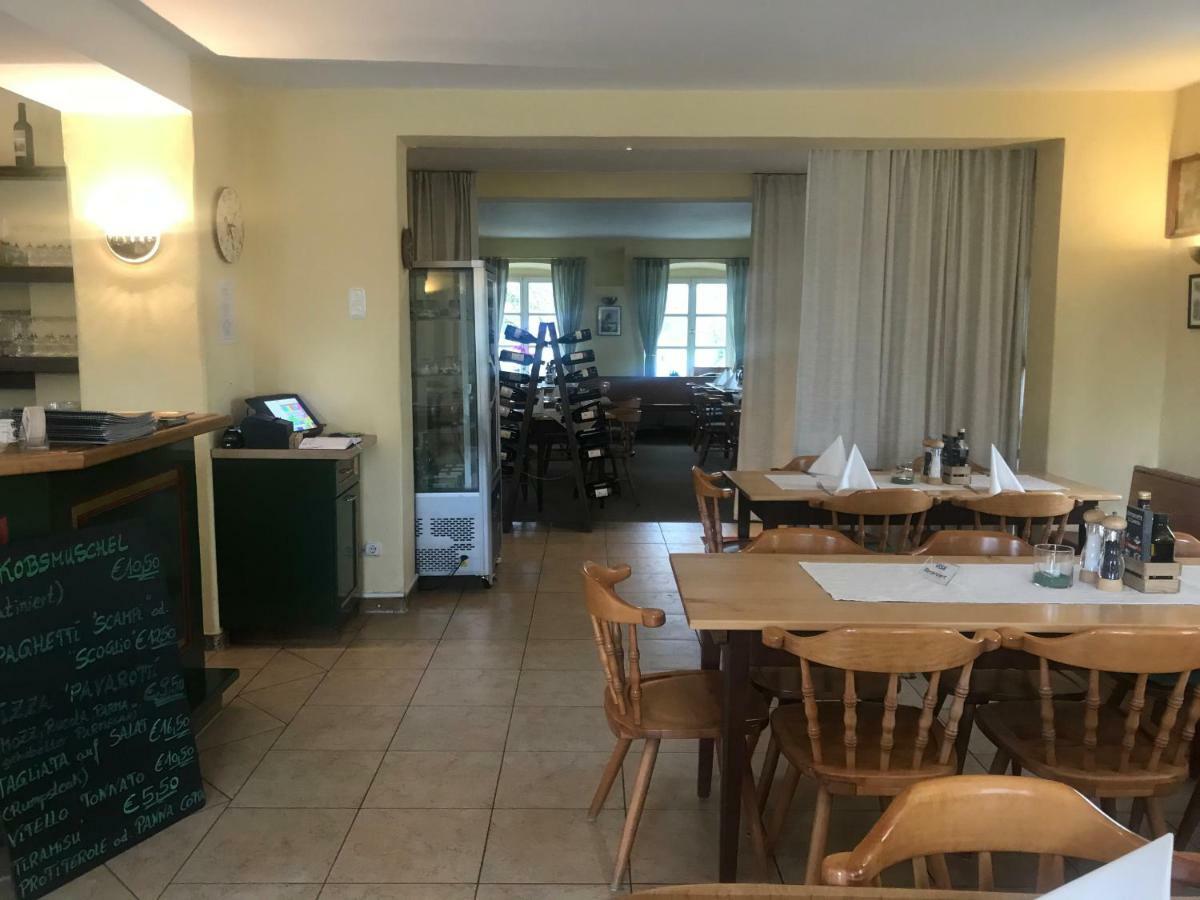 Il Castello Hotell Haiming Exteriör bild